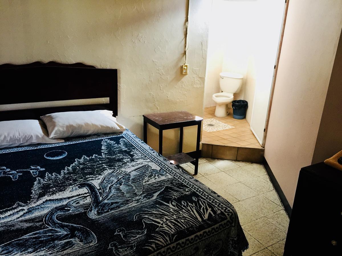 Hotel Emil Tequila Buitenkant foto