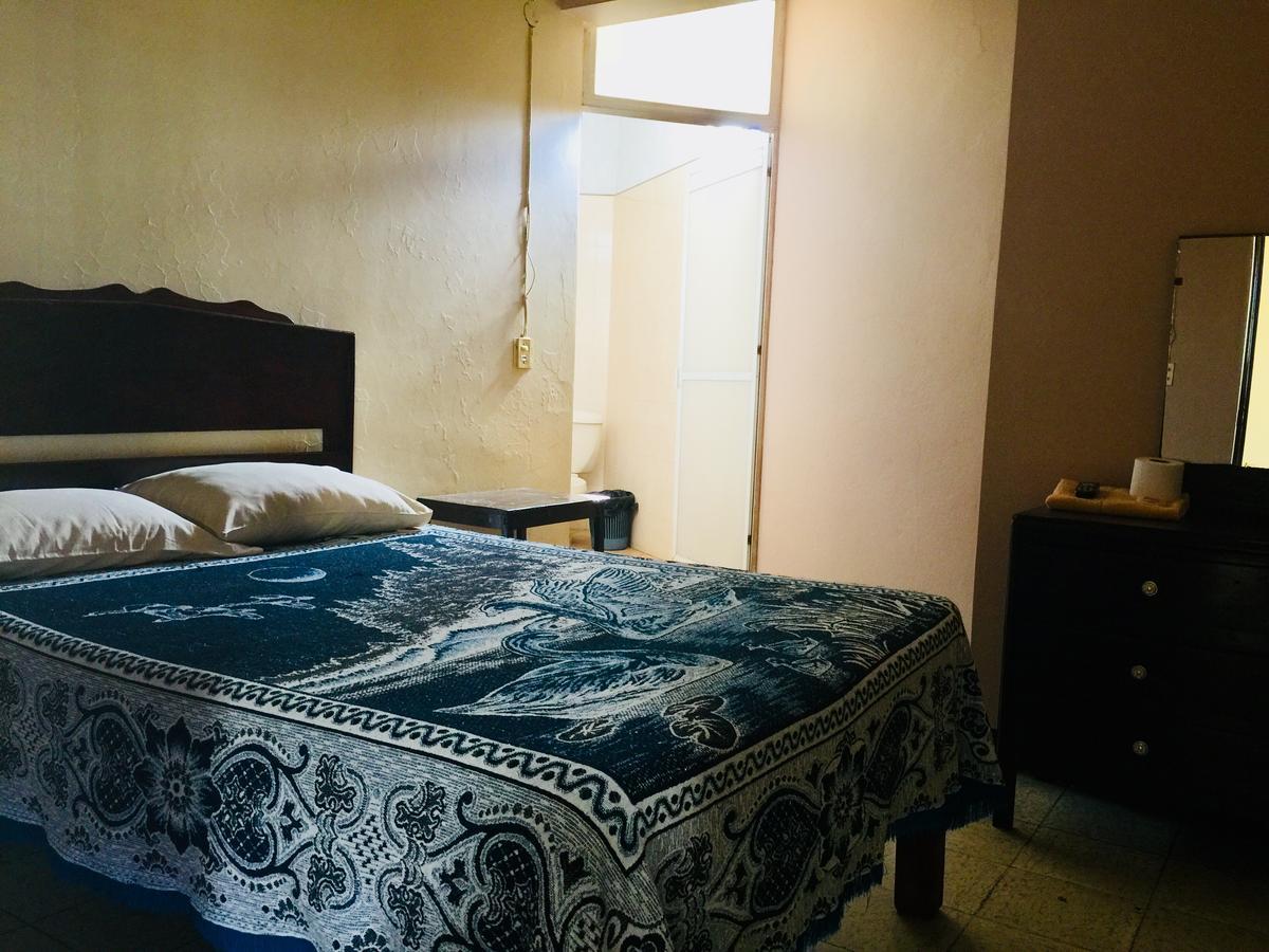 Hotel Emil Tequila Buitenkant foto